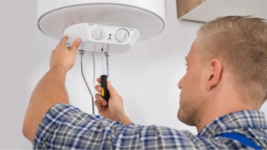 Jak spuścić wodę z bojlera centralnego ogrzewania bez problemów